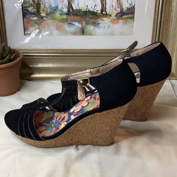 Charlotte Russe platform heels Sandles - Picture 4 of 7